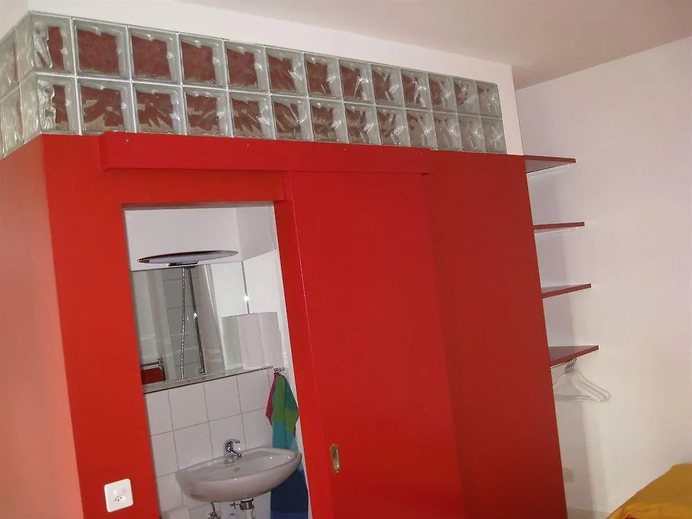 Unique Serviced Living @ Airport Line Basilej 0*,  Švýcarsko