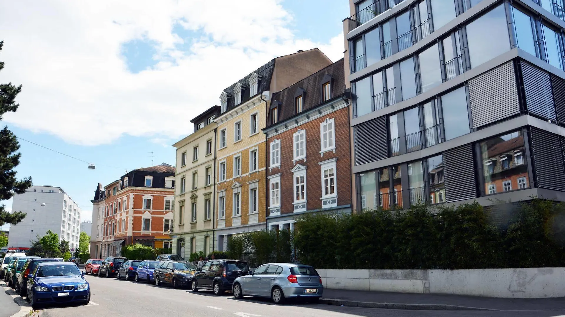 Apartment Unique Serviced Living @ Airport Line Basel