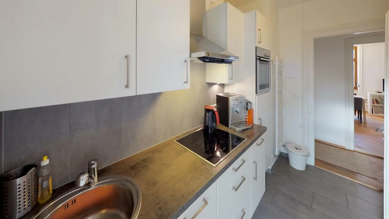 Unique Serviced Living @ Airport Line Basel Apartment