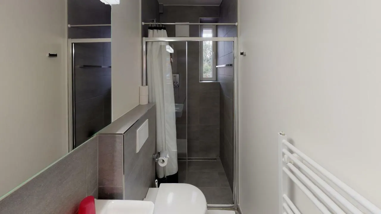 Unique Serviced Living @ Airport Line Basel Apartment
